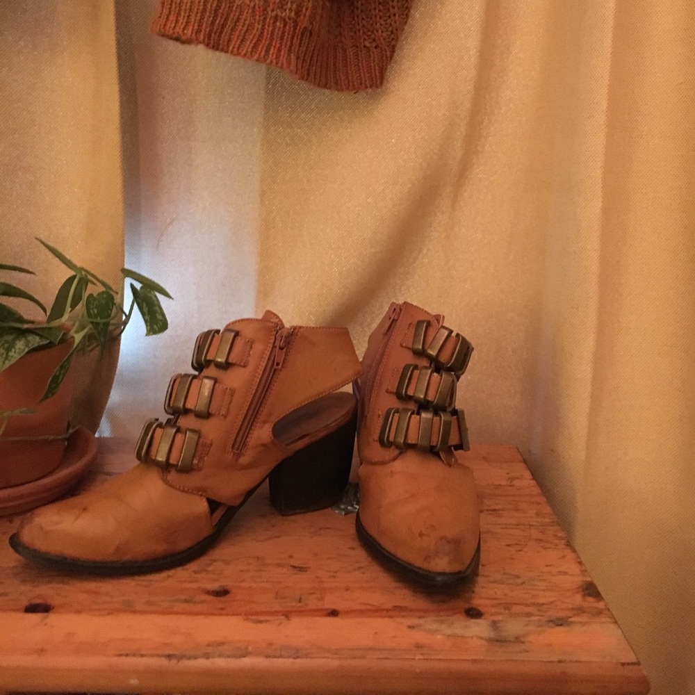 Booties - Picture 3 of 7